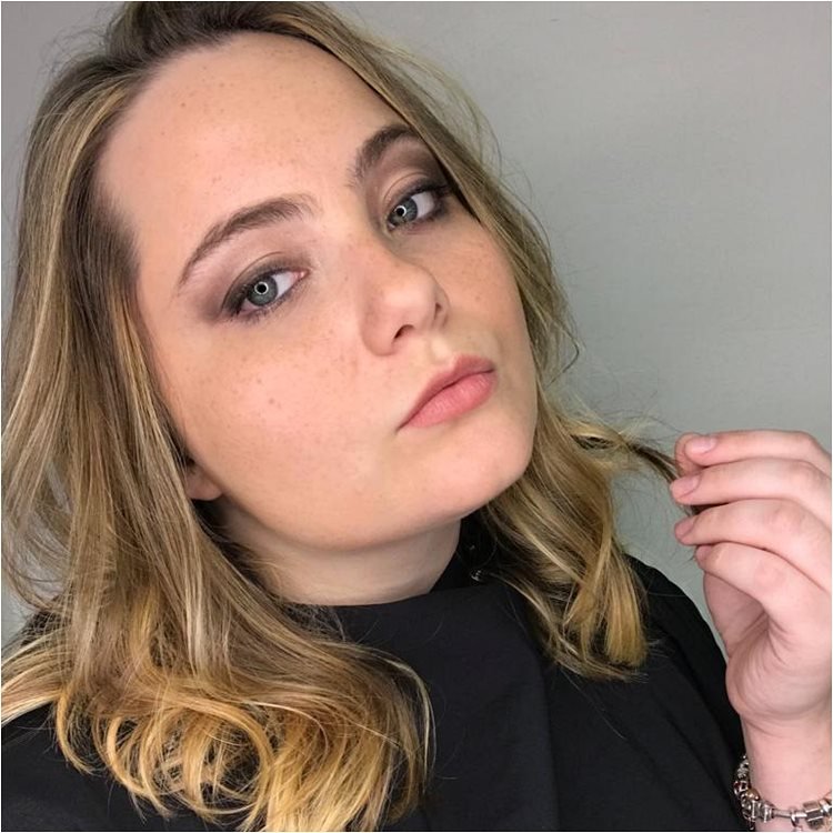 looksdamoda-com-493561.hostingersite.com -Tendência Cabelos Loiros por Hair Stylist Sandra Zapalá