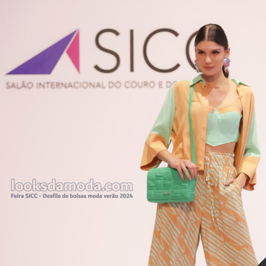 Feira SICC - Desfile de bolsas femininas moda verão 2024 - looksdamoda.com