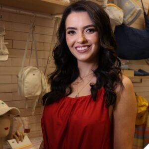 Empresária Andreia Barros lança Coleção Verão 2025 da Via Mia em Goiânia - looksdamoda-com-493561.hostingersite.com