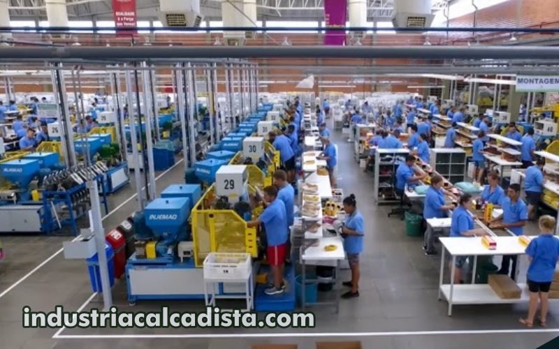 Indústria calçadista brasileira alcança 290,3 mil empregos em fevereiro/25